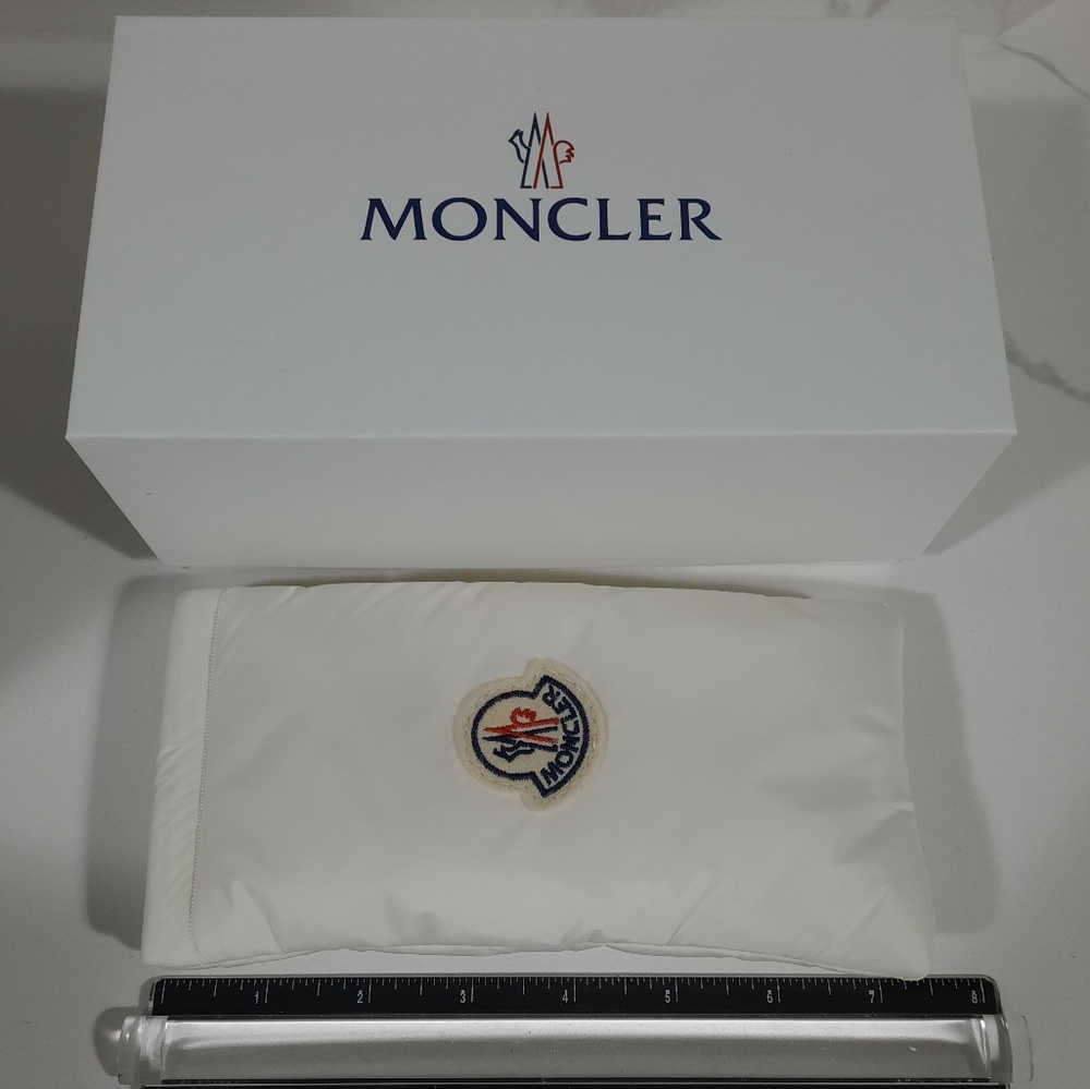 Moncler White Pouch with Logo. With box And Eyeglass Cleaning Cloth.